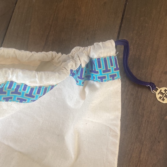 Tory Burch canvas duster bag pull drawstring - Picture 3 of 3